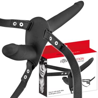 Strap-on z dwoma penisami różnej wielkości na uprzęży. With Double Dildo Black